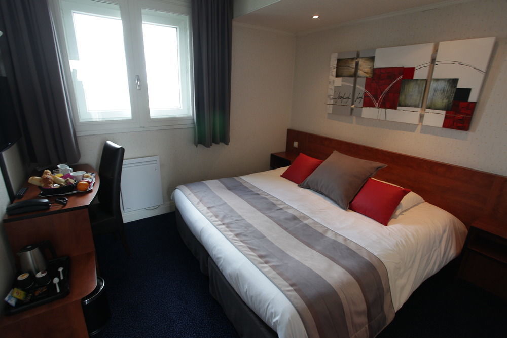 Hôtel Foch Tarbes Buitenkant foto