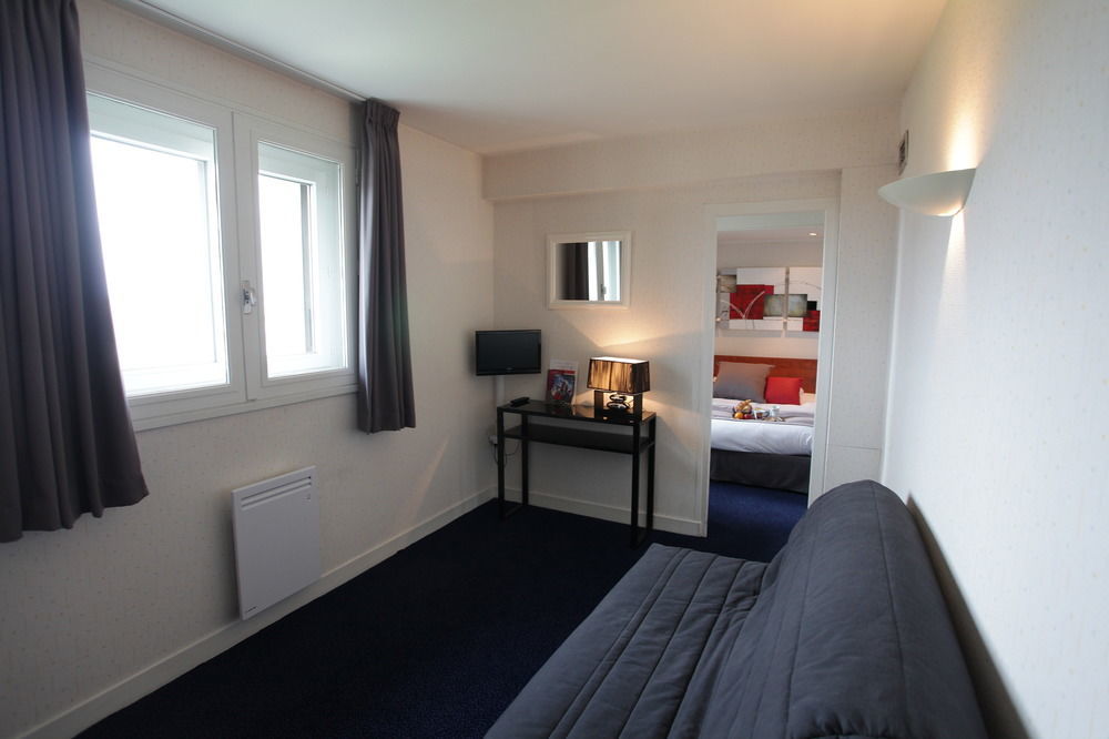 Hôtel Foch Tarbes Buitenkant foto