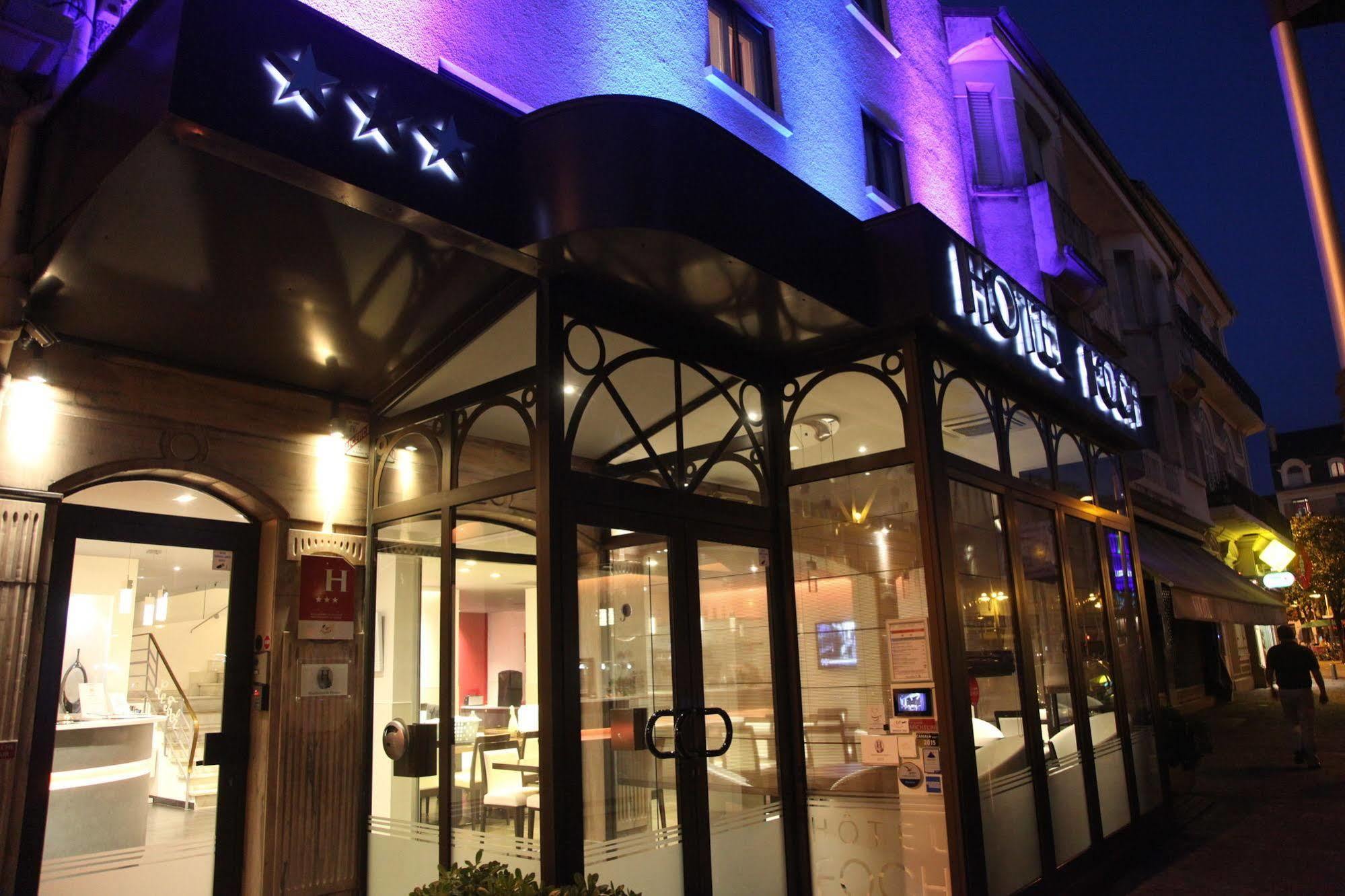Hôtel Foch Tarbes Buitenkant foto
